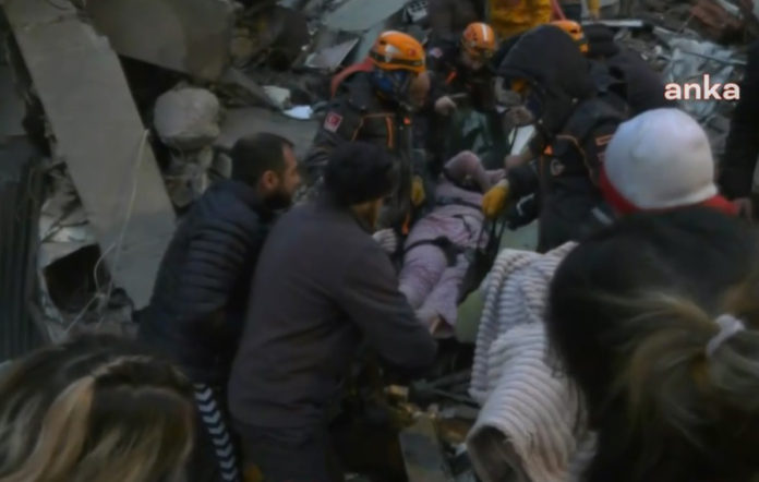 maraş-deprem-kurtarma