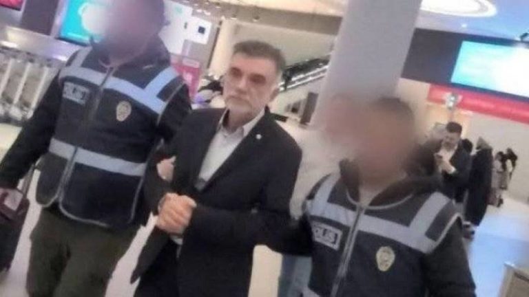 Hatay’da yıkılan Rönesans Rezidans’ın müteahhidi yurtdışına kaçarken yakalandı