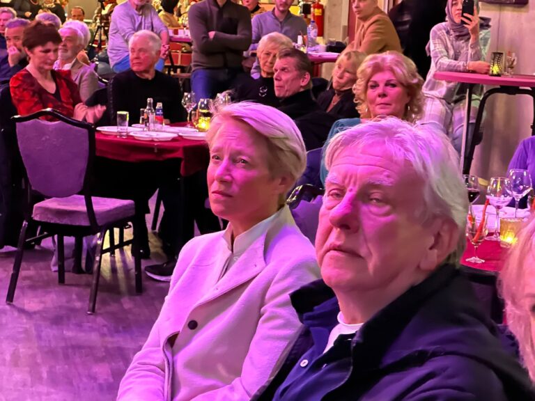 Volendam Belediye Başkanı Sievers: Depremzedelerin acılarını paylaşıyoruz, yanınızdayız