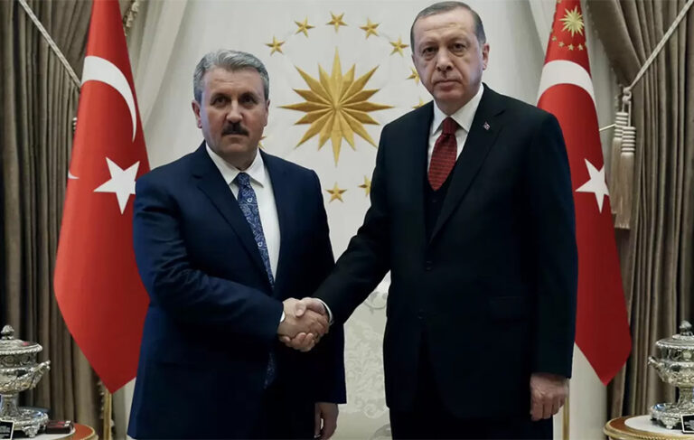Cumhur İttifakı’nın küçük ortağı Destici’den akaryakıt zammına tepki: Kabul edilebilir değil