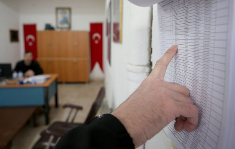 Seçmen listeleri muhtarlıklarda askıya çıktı; e-Devlet’e erişim sorunu yaşanıyor