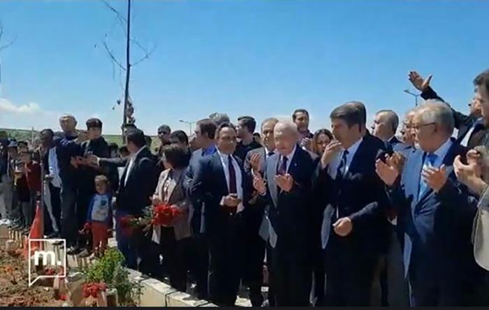 MEZARLIK ZİYARETİNDE PROVOKASYON | Kemal Kılıçdaroğlu: Benim hakkım varsa helal ettim