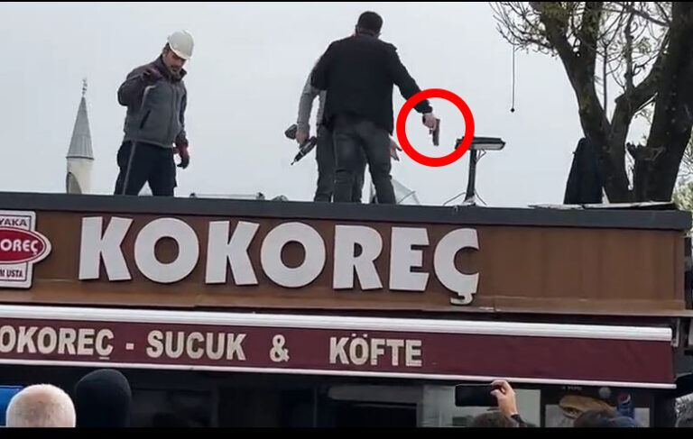 Murat Ongun görüntü paylaştı; İBB’nin Üsküdar’da kaçak kafe yıkımında zabıtaya silah çekildi