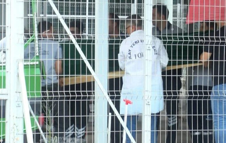 Marmaray’da raylara atlayan 15 yaşındaki kız intihar etti