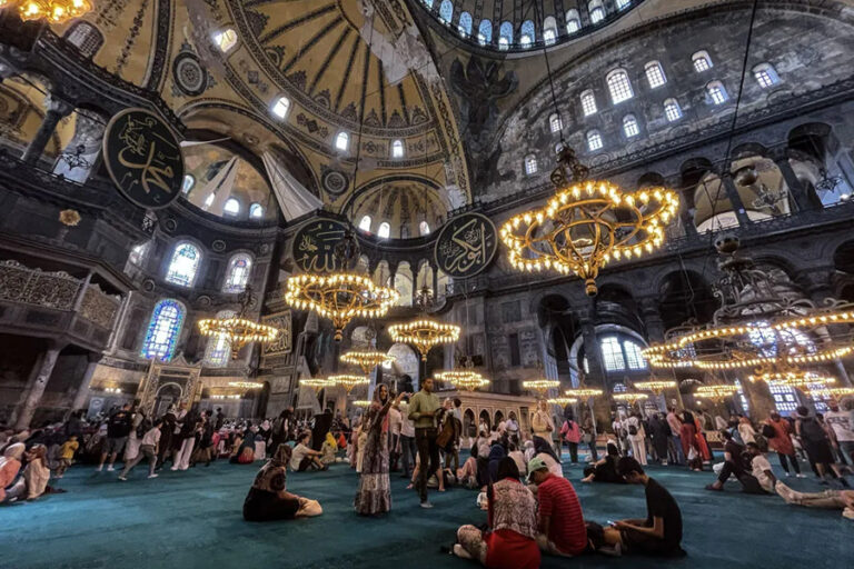 UNESCO istedi; Ayasofya’da 15 Ocak’tan itibaren ziyaretçi yönetim planı uygulanacak