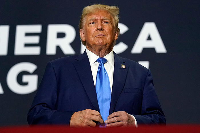 Trump, Tayvan’ın savunma için ABD’ye ‘ödeme yapması gerektiğini’ söyledi