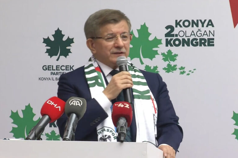 Davutoğlu, Erdoğan’a sordu: Borcunuz yoksa İsrail’e petrol sevkiyatı niye devam ediyor?
