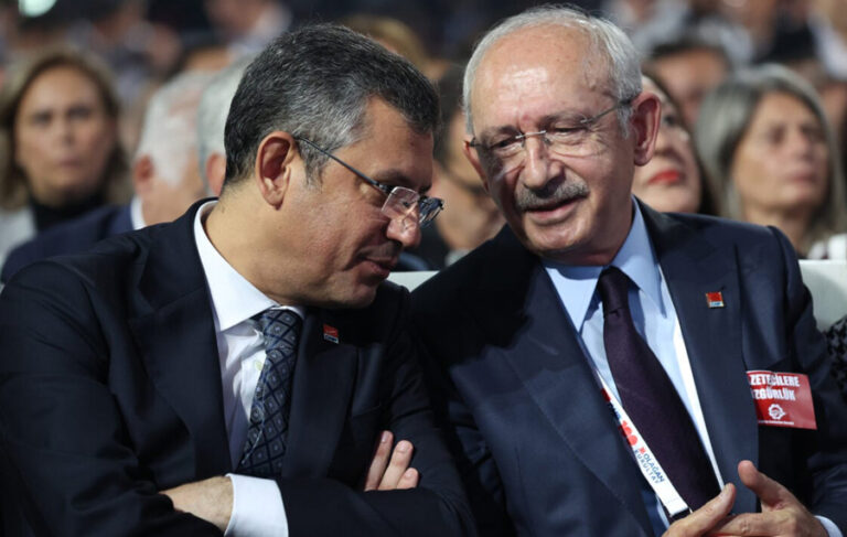 Özgür Özel, isim vermeden Kılıçdaroğlu’nu hedef aldı: “15 Temmuz’a ‘tiyatro’ diyen eksik akıllıdır!”