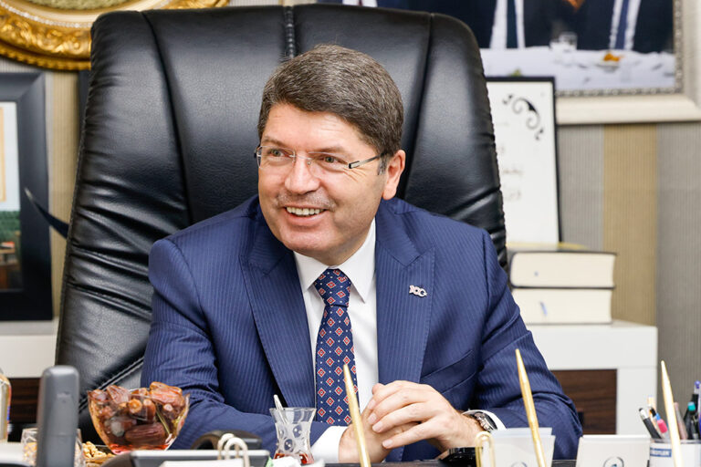 Adalet Bakanı Tunç, tutuklanan gazeteci Tolga Şardan’ı hedef aldı: Algı oluşturuyor!