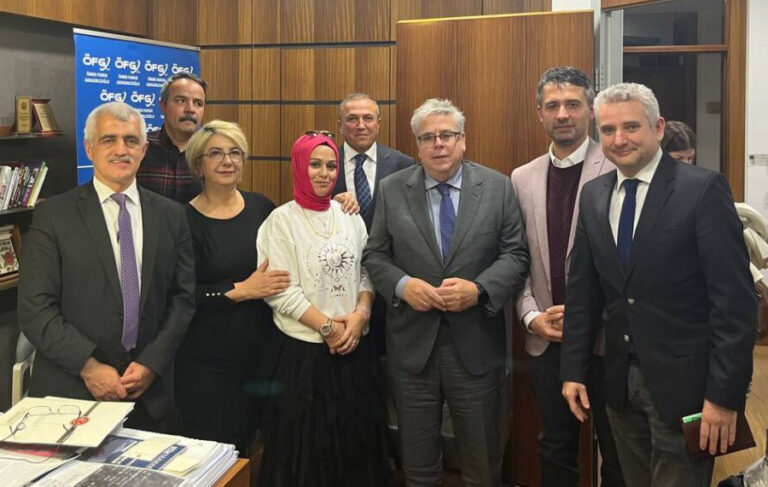 KHK’lılar AP Raportörü Amor’a uğradıkları zulmü anlattı