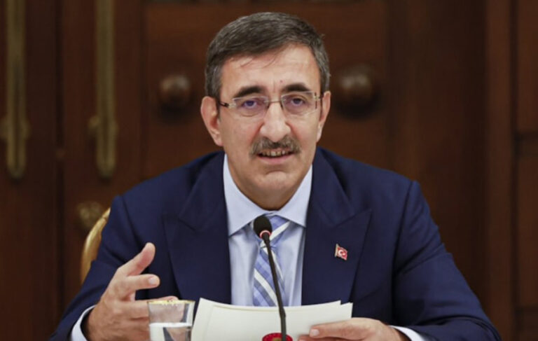 Cumhurbaşkanı Yardımcısı Cevdet Yılmaz’dan ilk mesaj: ‘Önceliğimiz enflasyon’