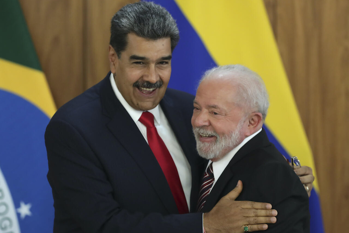 Güney Amerika | Venezuela ateşle oynuyor, Brezilya sınıra asker yığdı
