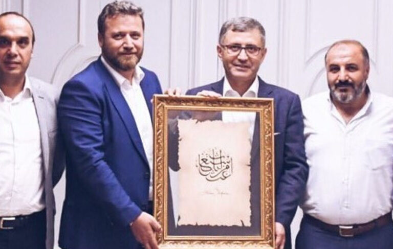 AKP’li Hilmi Türkmen, Ensar Vakfı yöneticisini ihalelerle zengin etmiş!