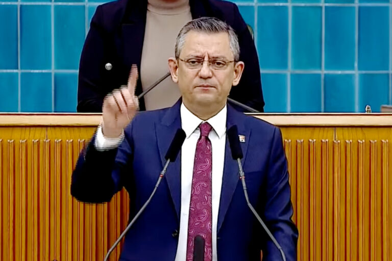 Özgür Özel’den ‘Merkez Bankası’ açıklaması: İsimler değişiyor ama anlayış değişmediği için krizler bitmiyor
