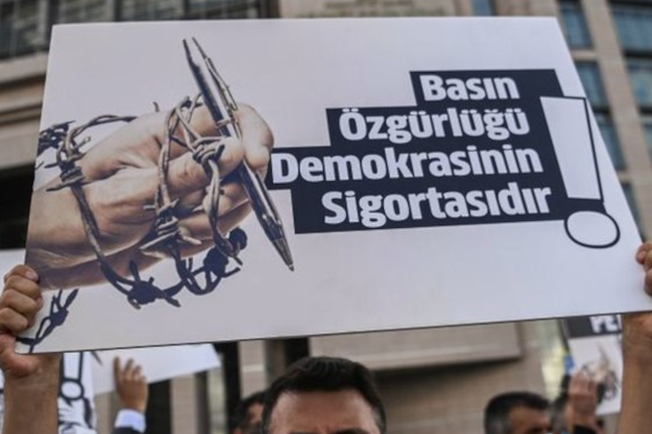 KONUK YAZAR | Demokrasinin son savaşçıları; sürgün gazeteciler!