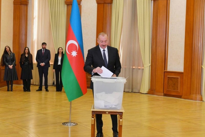Azerbaycan’da Aliyev 5. dönemine hazırlanıyor