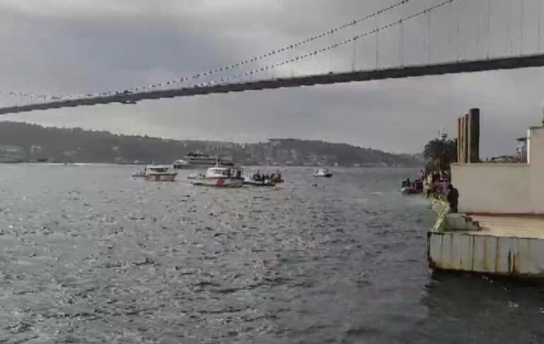 Beşiktaş’ta denize düşen 2 işçiden 1’i öldü