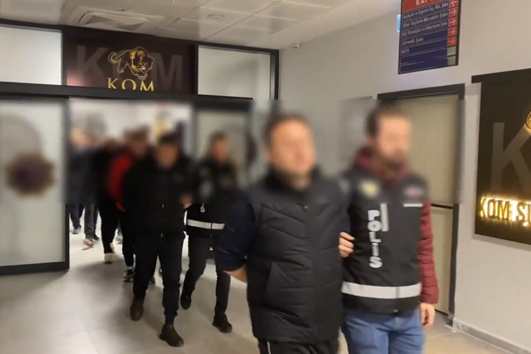 Bakan Ali Yerlikaya, duyurdu: Esnaflar bir araya gelip, suç örgütü kurmuş!