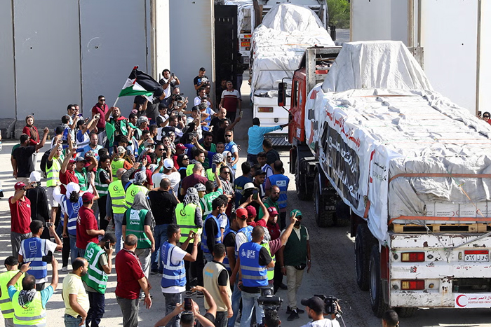 İsrail, Gazze’de yardım bekleyenleri vurdu: En az 70 ölü