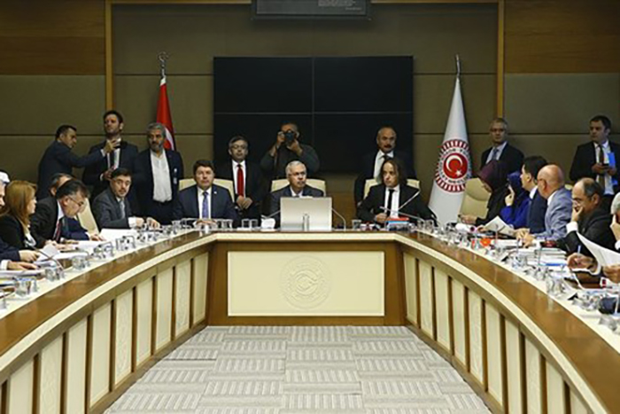 8. yargı paketi görüşmeleri başladı; yeni hukuksuzlukların yolu açılıyor