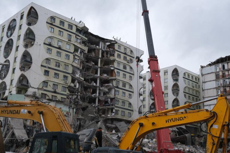 Galeria Sitesi davasında müteahhitler ve inşaat mühendisine 17 yıl 6 ay hapis cezası verildi