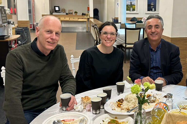 Hollanda AP Milletvekili, ilk kez iftar programına katıldı: Benim için bir onur