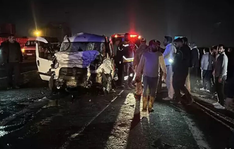 Şanlıurfa’da zincirleme kaza: 3 ölü, 8 yaralı