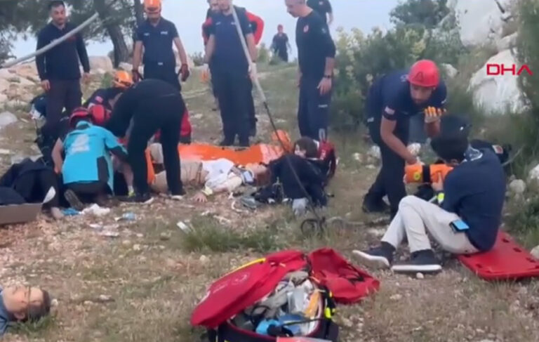 Antalya’da teleferik kazası: 184 kişi kurtarılmayı bekliyor