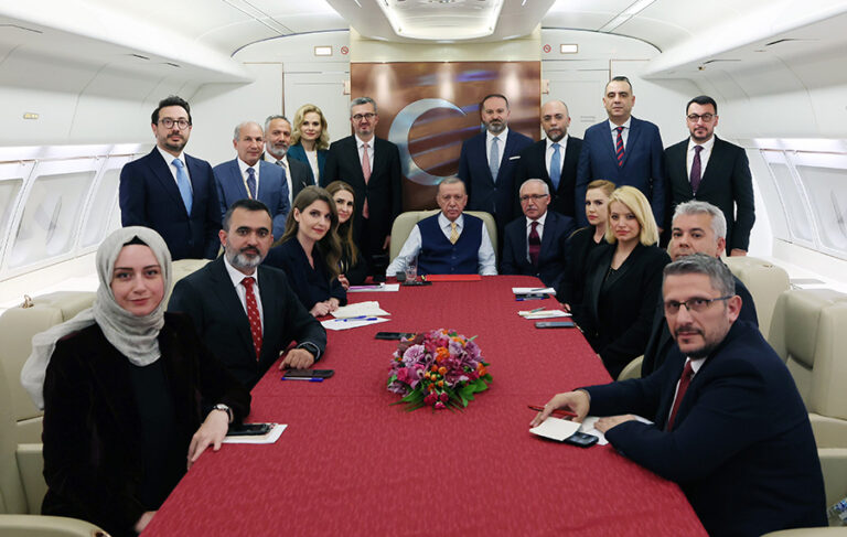 Erdoğan, Özgür Özel’e ‘yeni anayasa’ teklifinde bulunacak