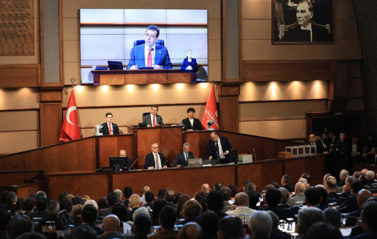 İmamoğlu, iç borçlanma için Meclis’ten 5 yıl sonra yetki alabildi