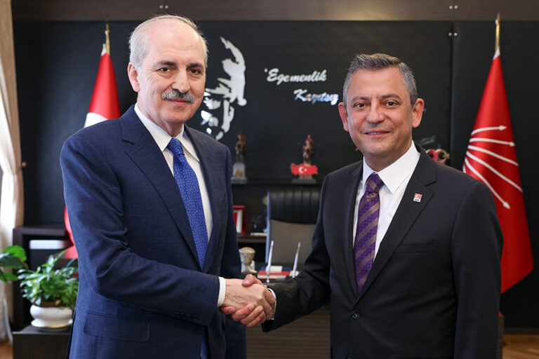 Özgür Özel, net konuştu: Mevcut Anayasa’ya uyulmuyorken, yenisini yapsak ne olur!