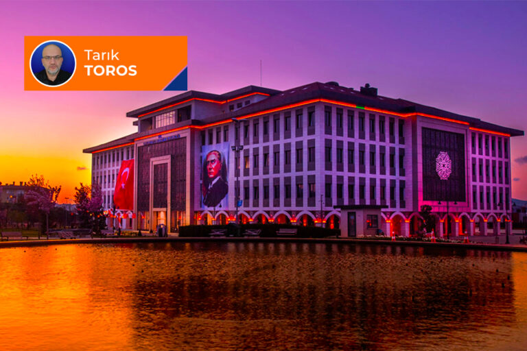 Jakuzi ile gölgelenen belediyecilik