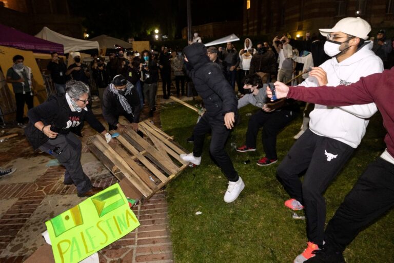 ABD | UCLA kampüsünde şiddet tırmanıyor; Filistin ve İsrail yanlısı gruplar birbirlerine saldırdı