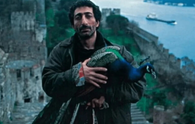 Usta oyuncu Ahmet Uğurlu, 71 yaşında hayatını kaybetti