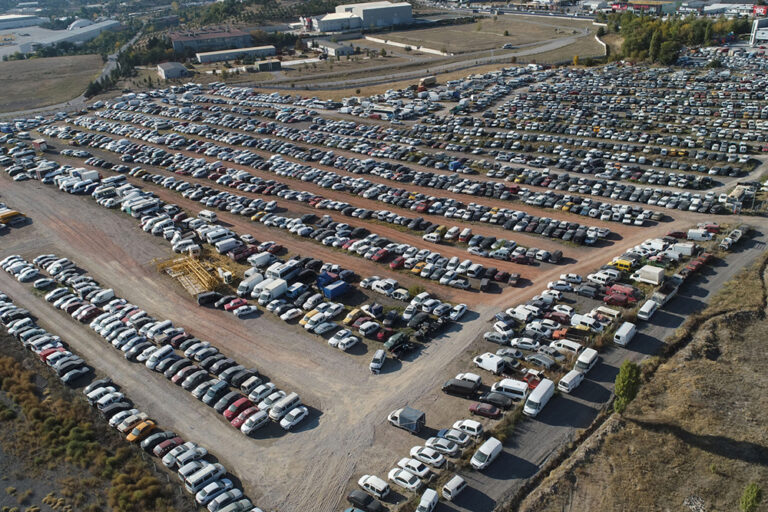 Yediemin otoparklarında organize işler; 100 bin araç eksik!