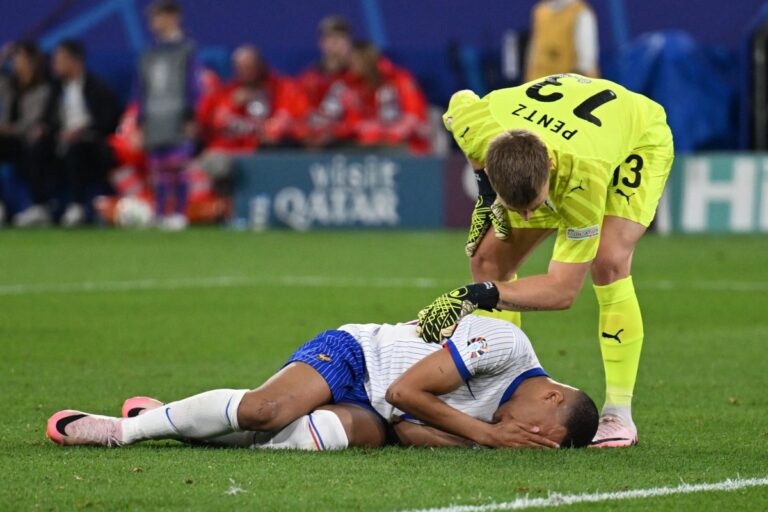 EURO 2024 | Fransa’dan buruk galibiyet: Mbappé’nin burnu kırıldı