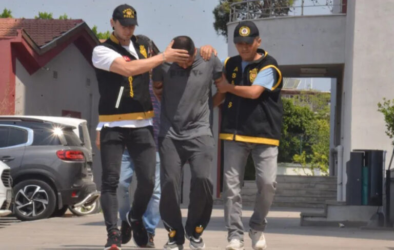 Adana’da öğretmen eşini öldürüp 3 kişiyi yaralamıştı: Uzman çavuş yakalandı