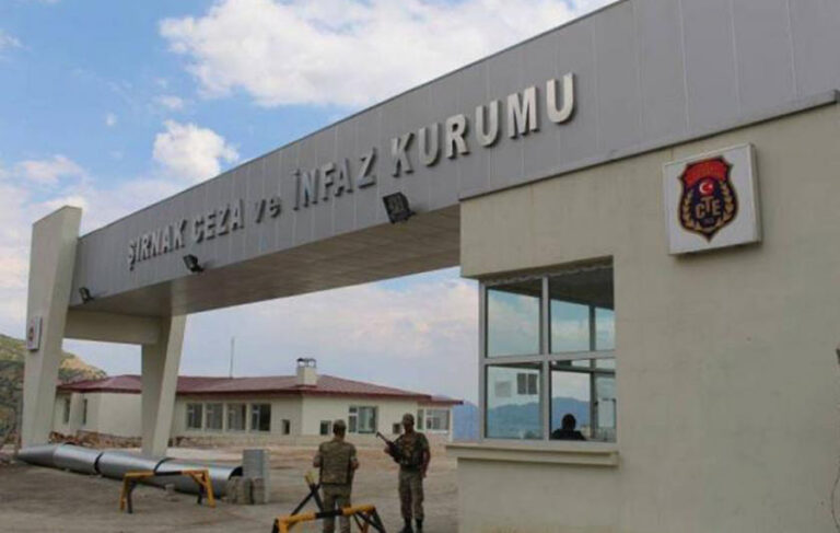 Hasta tutuklu hayatını kaybetti