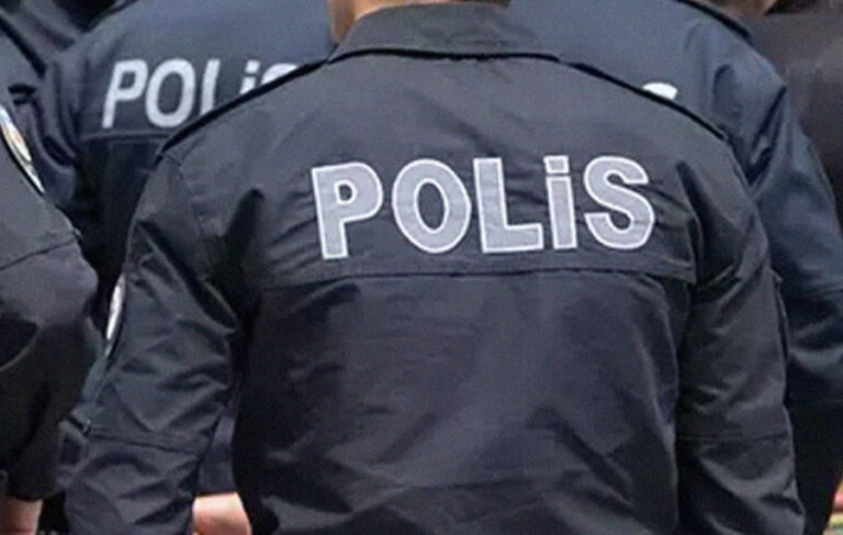 İzmir’de polislere cemaat operasyonu: 9 gözaltı
