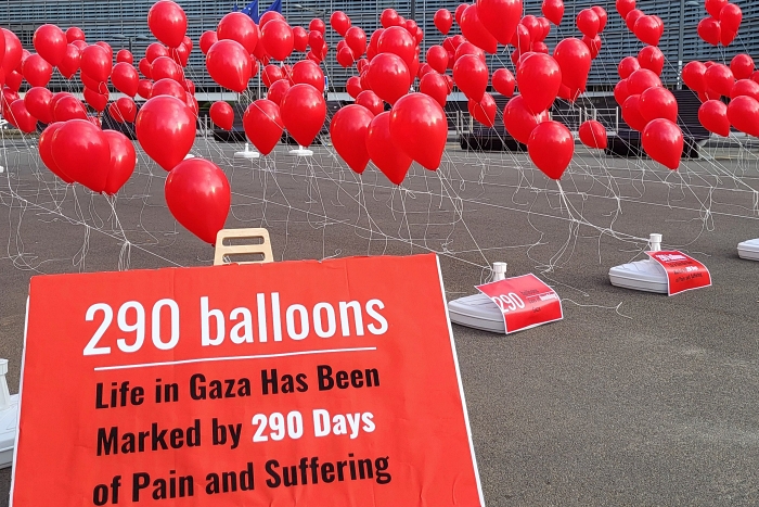 Brüksel’de AB kurumlarının önüne Gazze için 290 balon bırakıldı