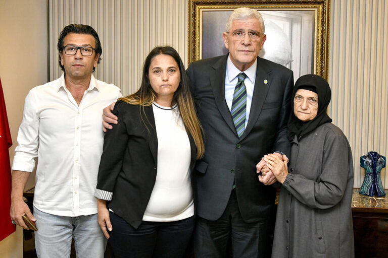 Musavat Dervişoğlu, Sinan Ateş’in annesine söz verdi: Ya adalet yerini bulacak ya kıyamet kopacak