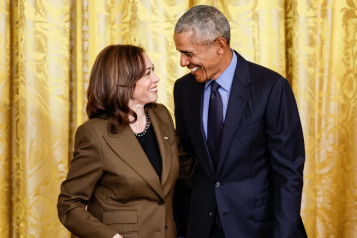 Obama ailesi, Kamala Harris’i desteklediğini açıkladı