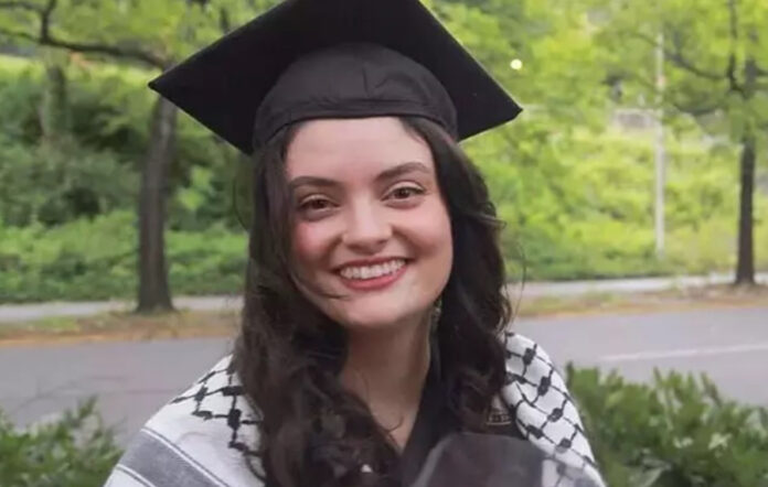 ayşenur-ezgi-eygi
