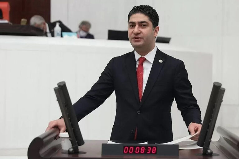 MHP, teğmenlere sahip çıktı: “Bu gençlerin ebedi Başkomutanları Atatürk’tür”