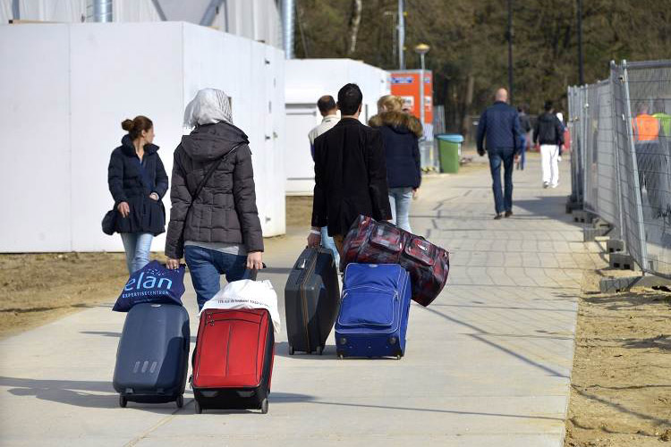 Hollanda hükümeti, Meclis onayı olmadan mülteci krizine karşı önlem almayı planlıyor
