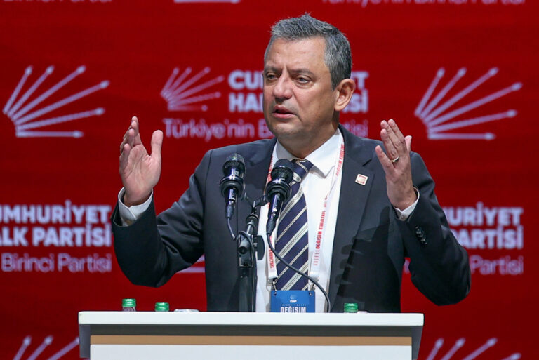 CHP lideri Özgür Özel’den AKP’nin kayyım darbesine tepki: Mardin’e gitme kararı aldı