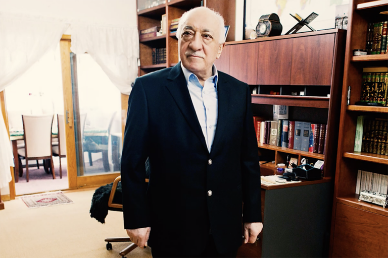 Türkiye’de Fethullah Gülen Hocaefendi için taziye mesajı yayımlamak da suç oldu!