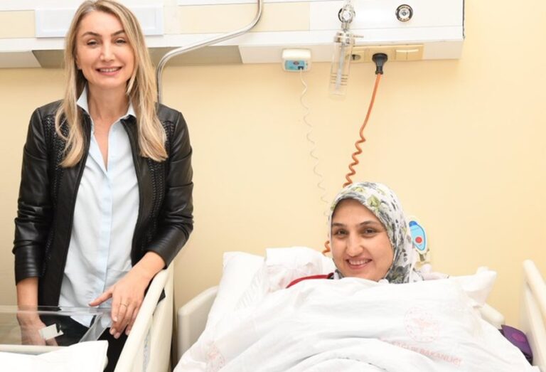 İBB’den metrobüste doğan bebeğe ömür boyu ücretsiz toplu taşıma hakkı!