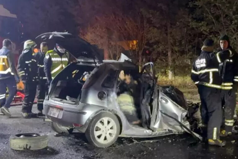 Tekirdağ’da iş makinesine çarpan otomobil yandı: 5 ölü