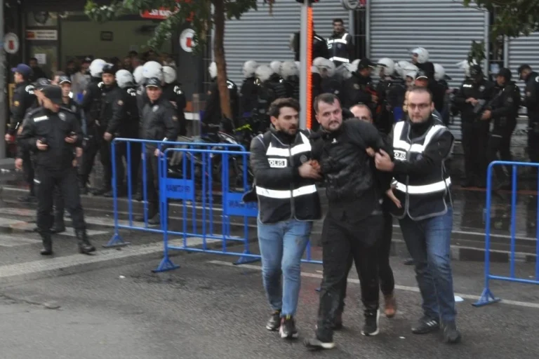 Batman’da kayyım protestosuna sert müdahale; gözaltılar var